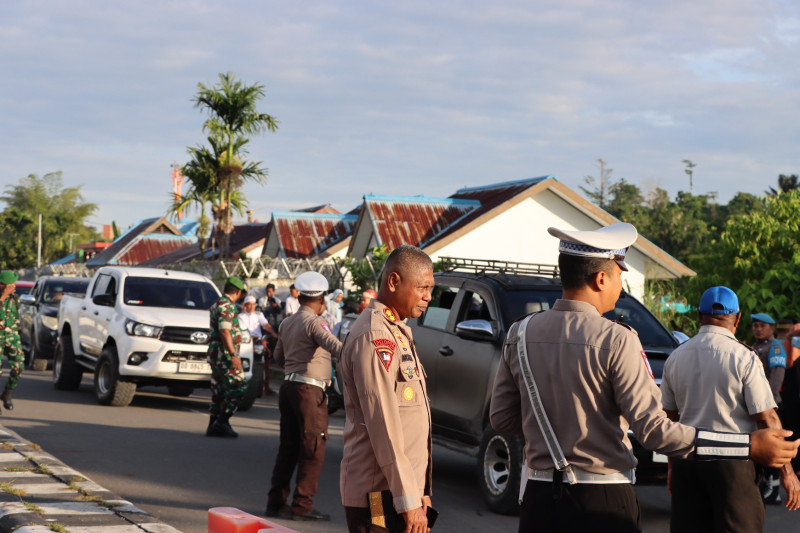 Hari Raya Idul Fitri 1446 H, Kapolres Sorong Selatan Pimpin Pengamanan Shalat Ied