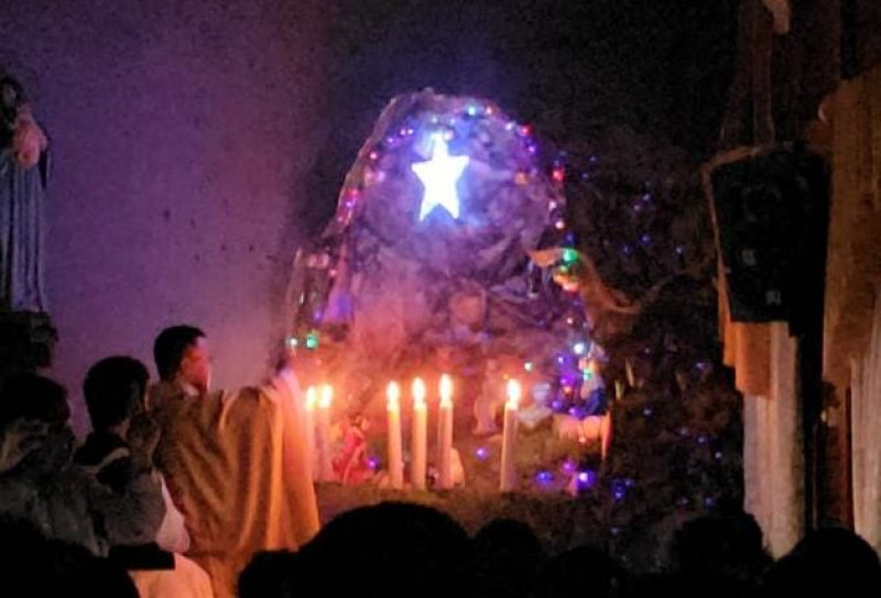 Umat Katolik Teminabuan Rayakan Misa Hari Raya Natal 2024