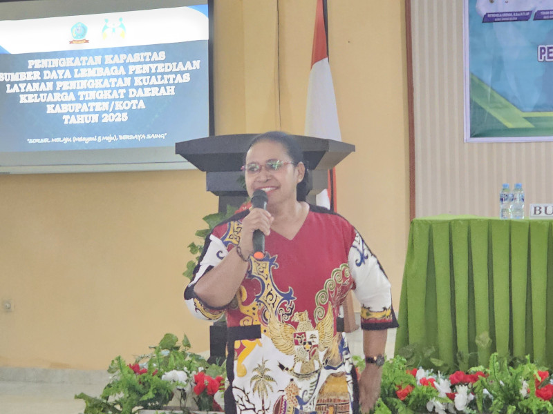 Bupati Sorong Selatan Buka Kegiatan Peningkatan Kapasitas Sumber Daya  Lembaga Penyediaan Layanan Peningkatan Kualitas Keluarga.