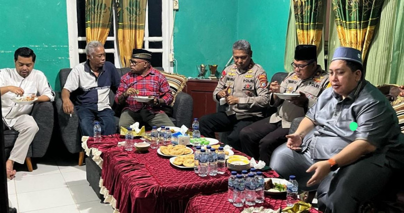 Kapolres Sorong Selatan Buka Puasa Bersama Dengan Wakil Bupati Sorong Selatan Dan Tokoh Agama