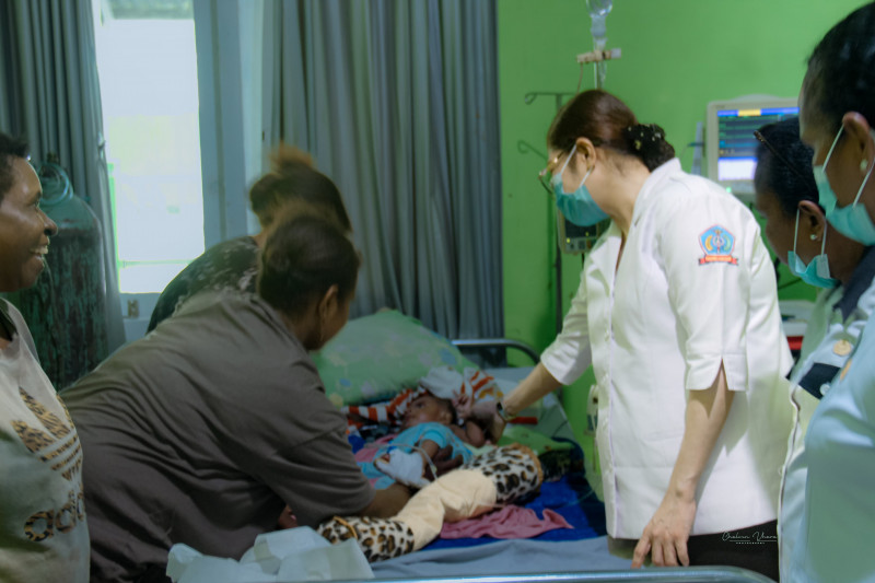 TP PKK Sorong Selatan Dampingi Pasien Gisi Kurang  Dan Stunting Di RSUD Scholoo  Keyen