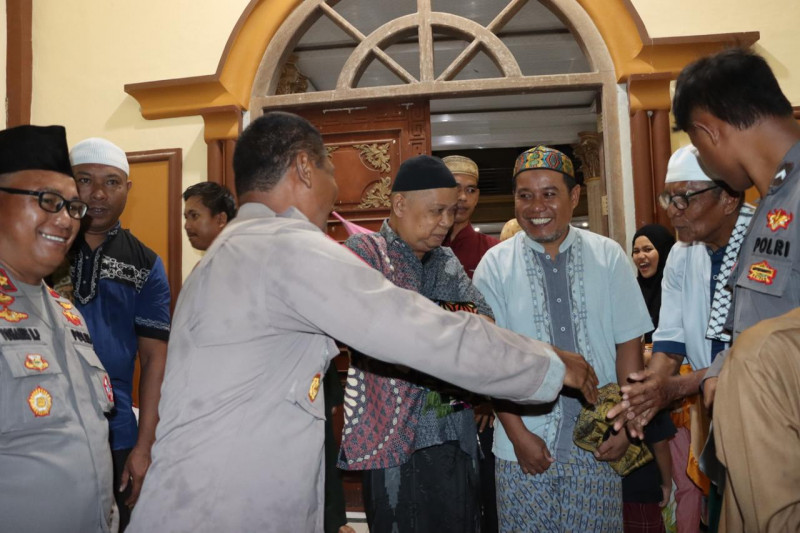 Safari Ramadhan: Wujudkan Polisi Humanis dan Dekat Bersama Masyarakat Polres Sorong Selatan Gelar Tarawih Keliling