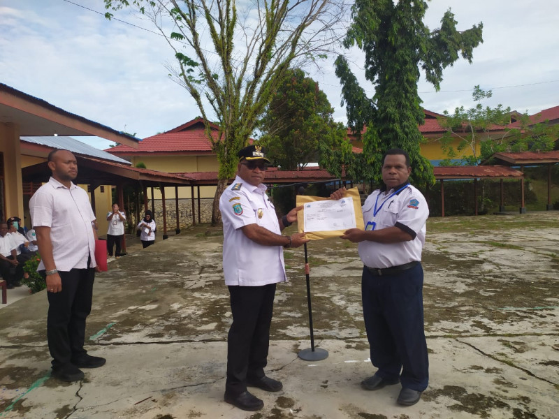 Wabup Sorong Selatan Buka Ujian Penilaian Sumatif Sekolah Tahun 2025