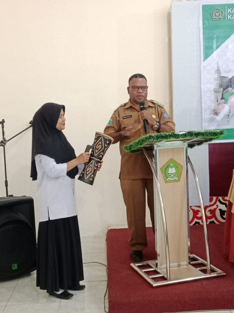 Wabup Sorong Selatan Buka Kegiatan Bimbingan Manasik Haji Reguler Tahun 1446 H / 2025