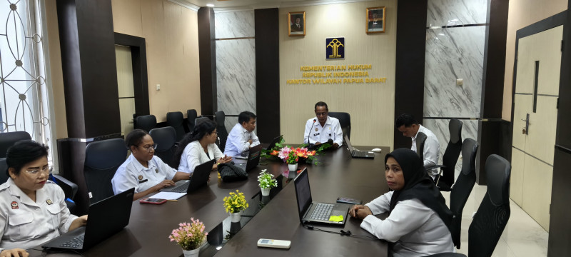 Kanwil Kemenkum Papua Barat Bergerak Cepat Harmonisasi Tiga Rancangan Peraturan Walikota/Bupati Terkait THR dan Gaji Ke-13