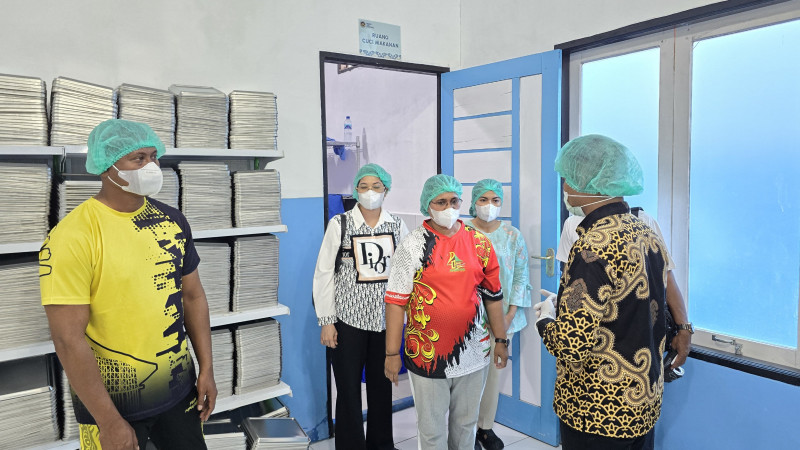 Bupati Sorong Selatan Launching Makan Bergizi Gratis (MBG)