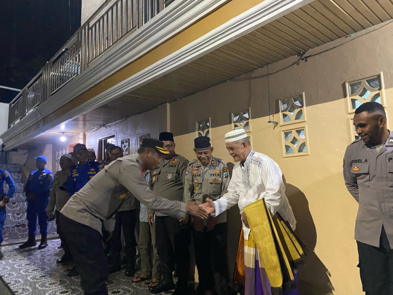 Safari Ramadhan, Polres Sorong Selatan Gelar Tarawih Keliling Bersama Jamaah Masjid Jabal Nur Ampera