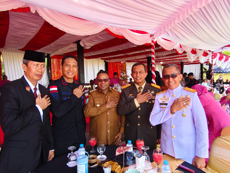 Wakil Bupati Sorong Selatan Hadiri Peresmian Mako Brimob PBD dan Upacara Hari Lahir Pancasila