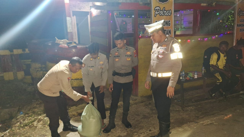 Polres Sorong Selatan Kembali Gagalkan Penyelundupan Miras di Pos Pam Klamit