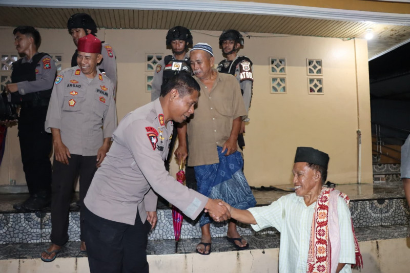 Safari Ramadhan, Polres Sorong Selatan Gelar Tarawih Keliling Bersama Jamaah Masjid Jabal Nur Ampera