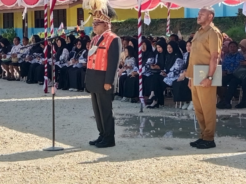 Peringati Hari Guru 2025 Wabup Sorong Selatan  Tegaskan Teruslah Jadi Pelita Dalam Kegelapan