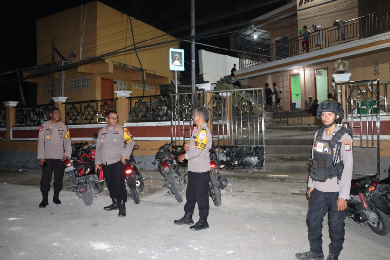 Ibadah Nyaman Ramadhan Kondusif, Kapolres Sorong Selatan Pimpin Langsung Pengamanan Ibadah Tarawih