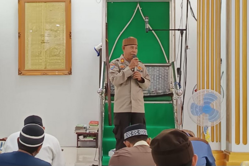 Ajak Jaga Kamtibmas, Polres Sorong Selatan Gelar Safari Subuh Bersama Jamaah Di Masjid Al-Hasyim Nurul Kajase